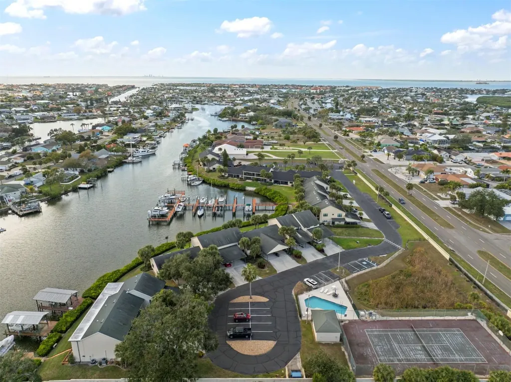 634 Yardarm Drive Apollo Beach FL 33572
