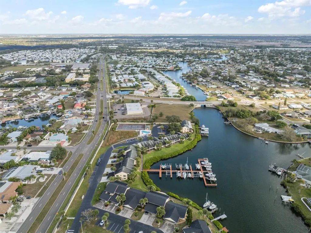 634 Yardarm Drive Apollo Beach FL 33572