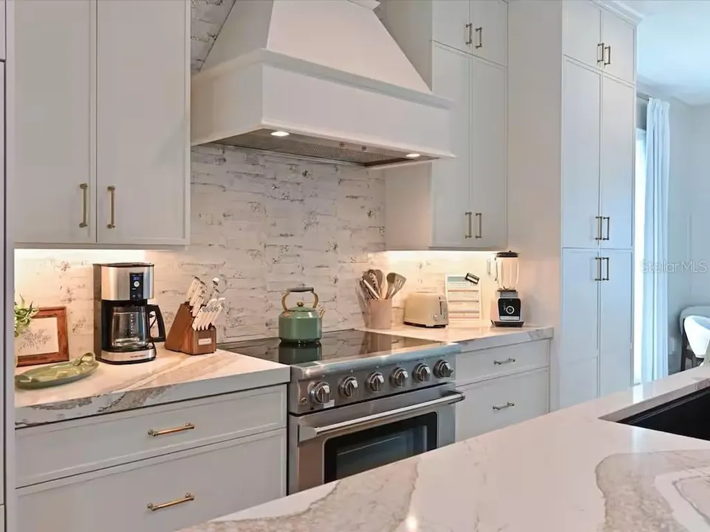 2209 Avenue B Bradenton Beach FL 34217