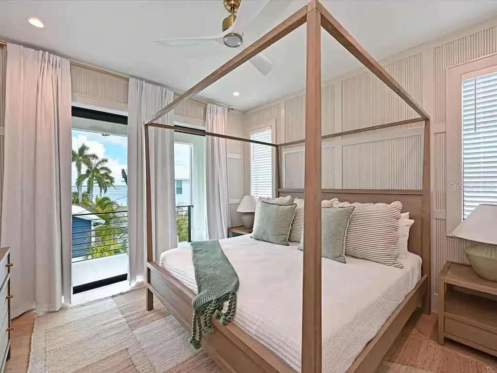 2209 Avenue B Bradenton Beach FL 34217