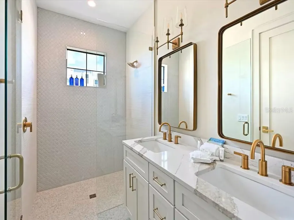 2209 Avenue B Bradenton Beach FL 34217