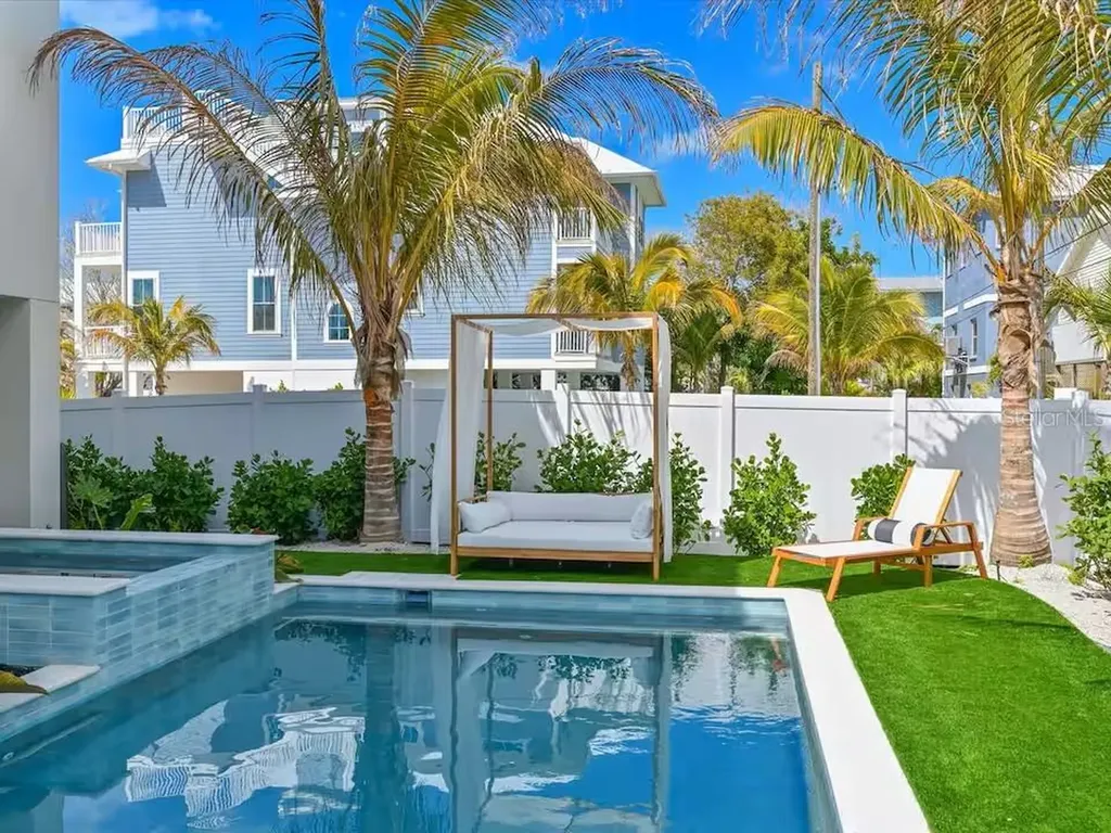 2209 Avenue B Bradenton Beach FL 34217