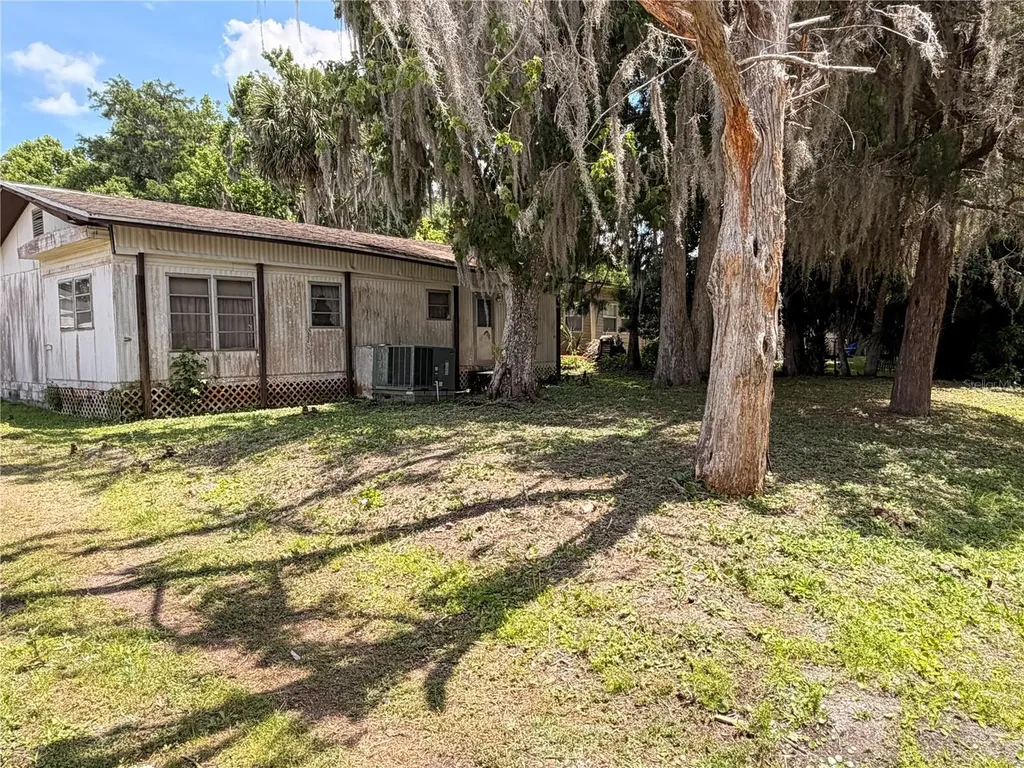 56340 Acorn Road Astor FL 32102
