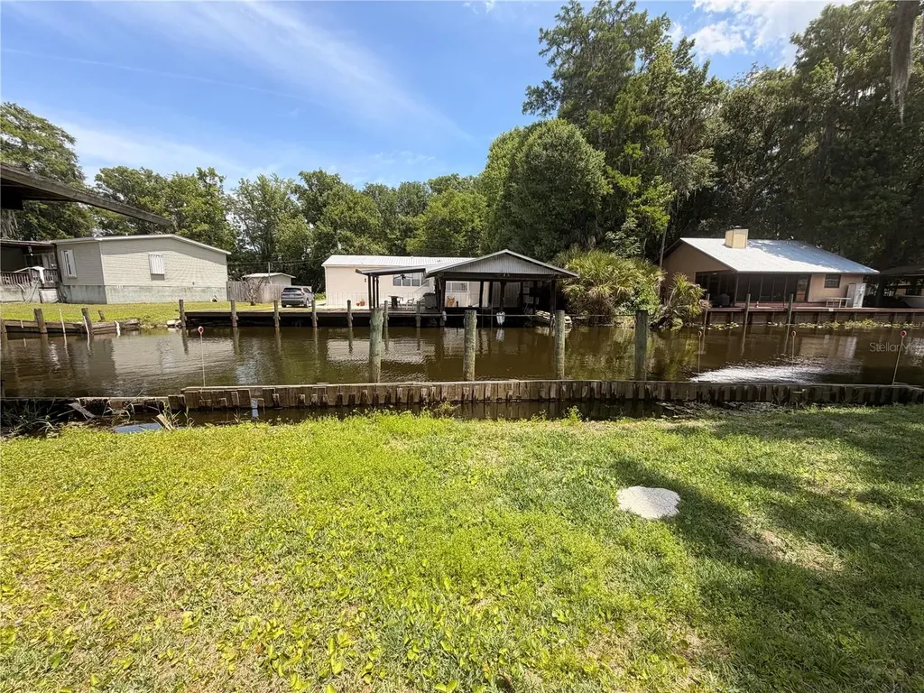 56340 Acorn Road Astor FL 32102