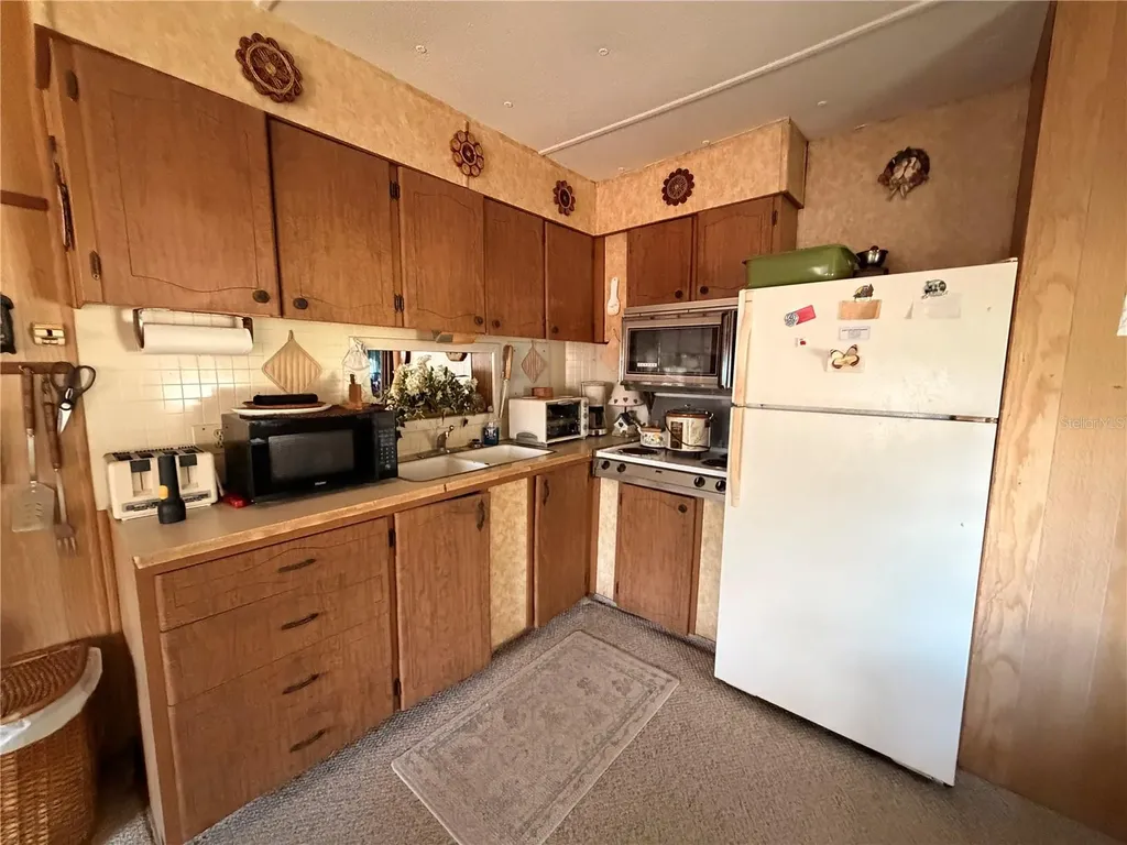 56340 Acorn Road Astor FL 32102