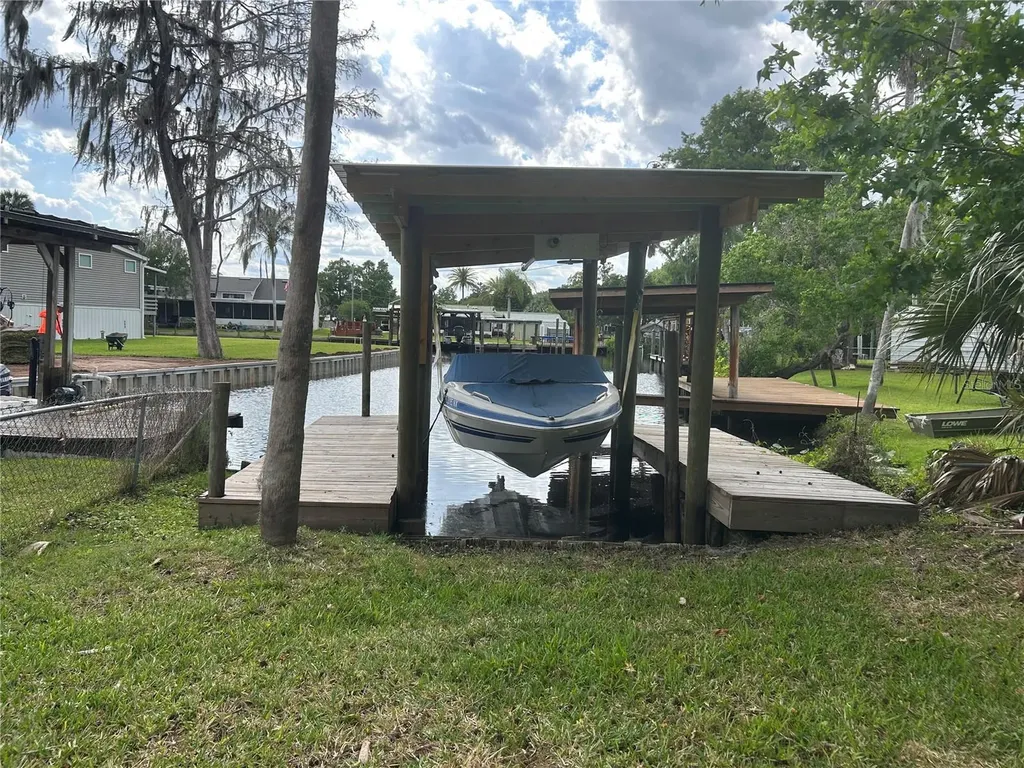 55707 Jamie Drive Astor FL 32102