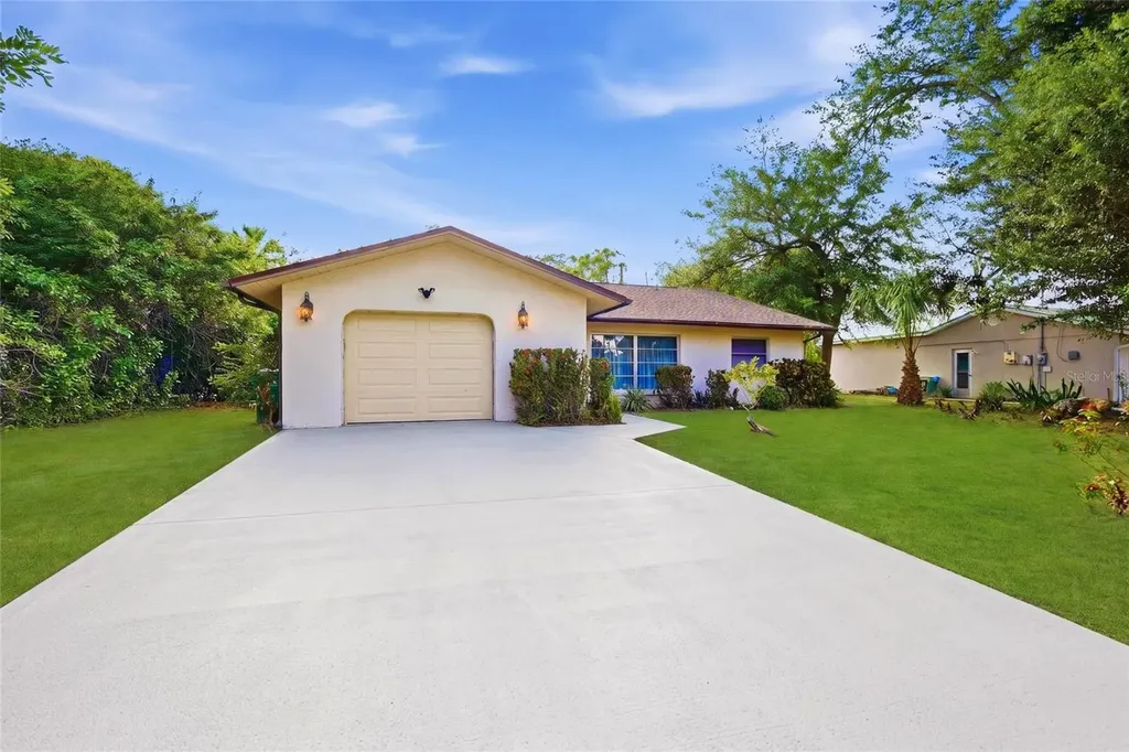 2091 Cannolot Boulevard Port Charlotte FL 33948