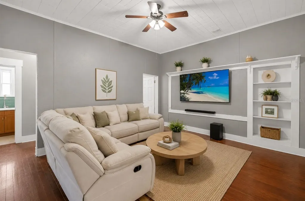 200 N Orange Avenue Fort Meade FL 33841