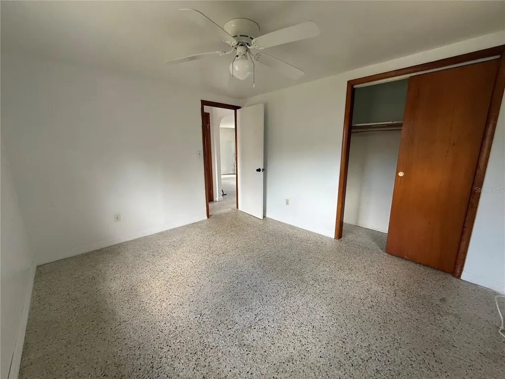 6035 10th Street Zephyrhills FL 33542