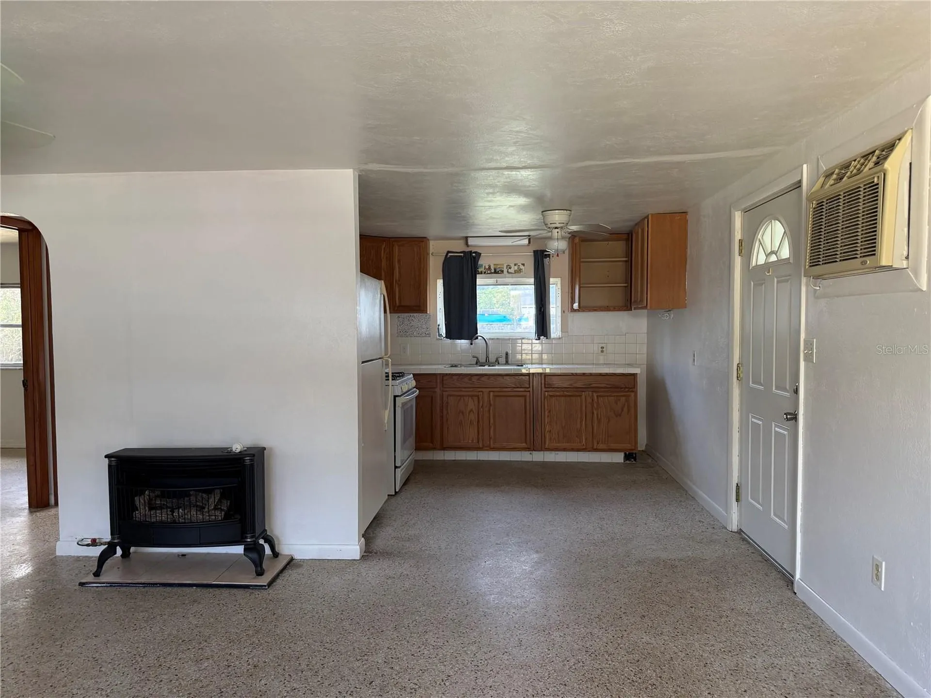 6035 10th Street Zephyrhills FL 33542