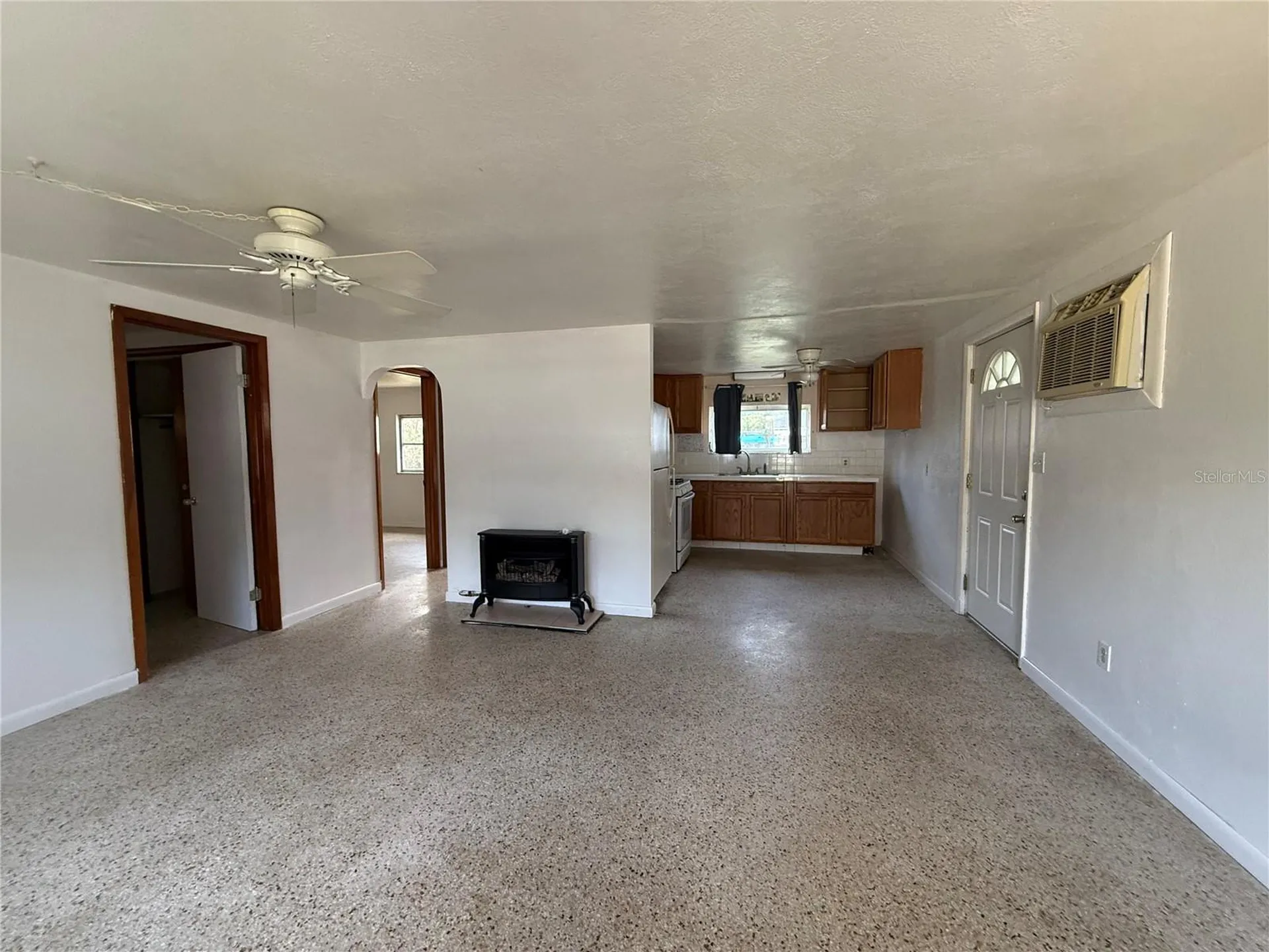 6035 10th Street Zephyrhills FL 33542