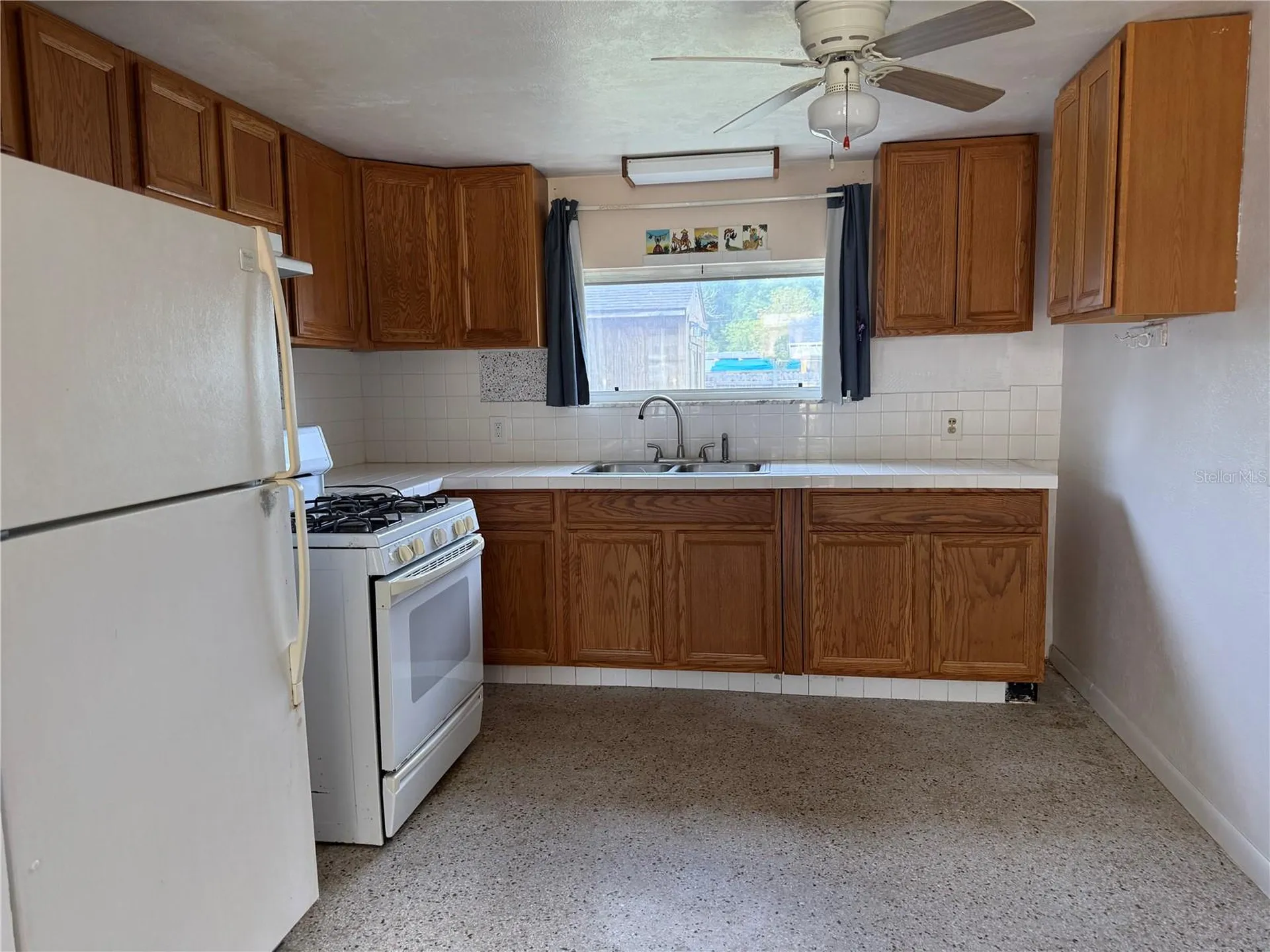 6035 10th Street Zephyrhills FL 33542