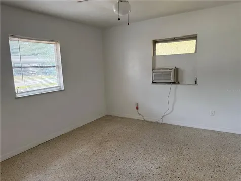 6035 10th Street Zephyrhills FL 33542