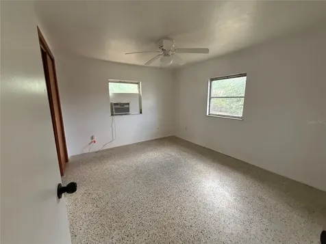 6035 10th Street Zephyrhills FL 33542