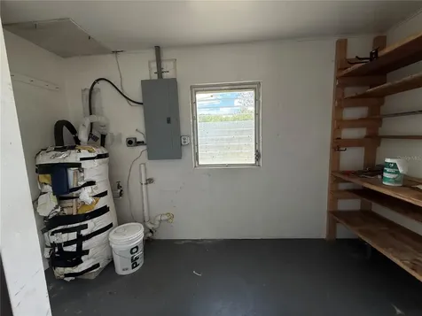 6035 10th Street Zephyrhills FL 33542