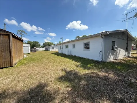 6035 10th Street Zephyrhills FL 33542