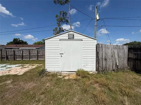 6035 10th Street Zephyrhills FL 33542