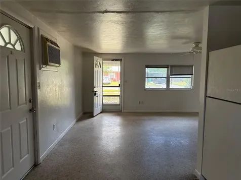 6035 10th Street Zephyrhills FL 33542