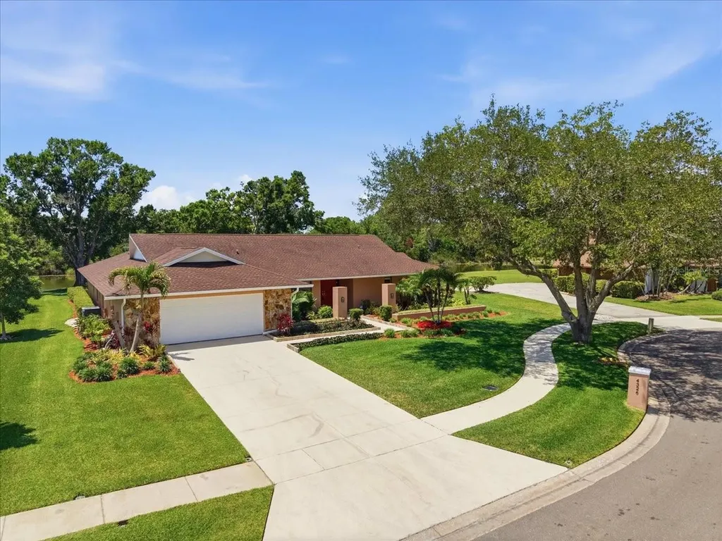 4326 Middle Lake Drive Tampa FL 33624