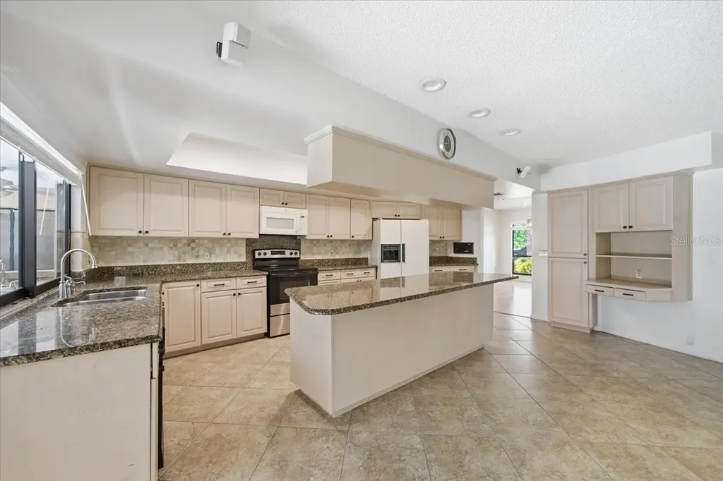 4326 Middle Lake Drive Tampa FL 33624