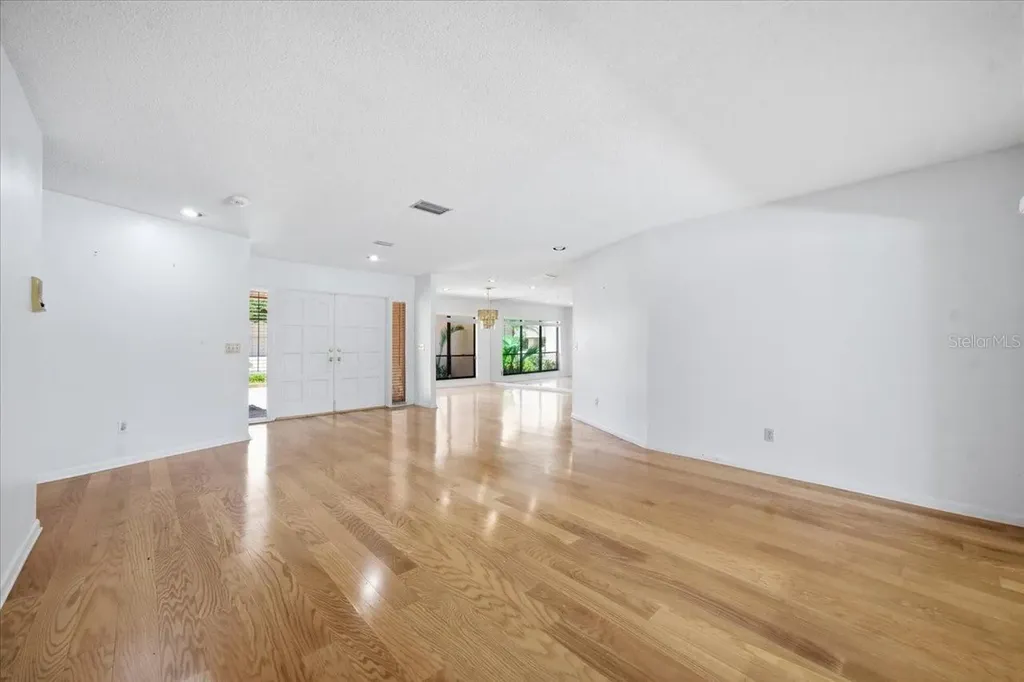 4326 Middle Lake Drive Tampa FL 33624