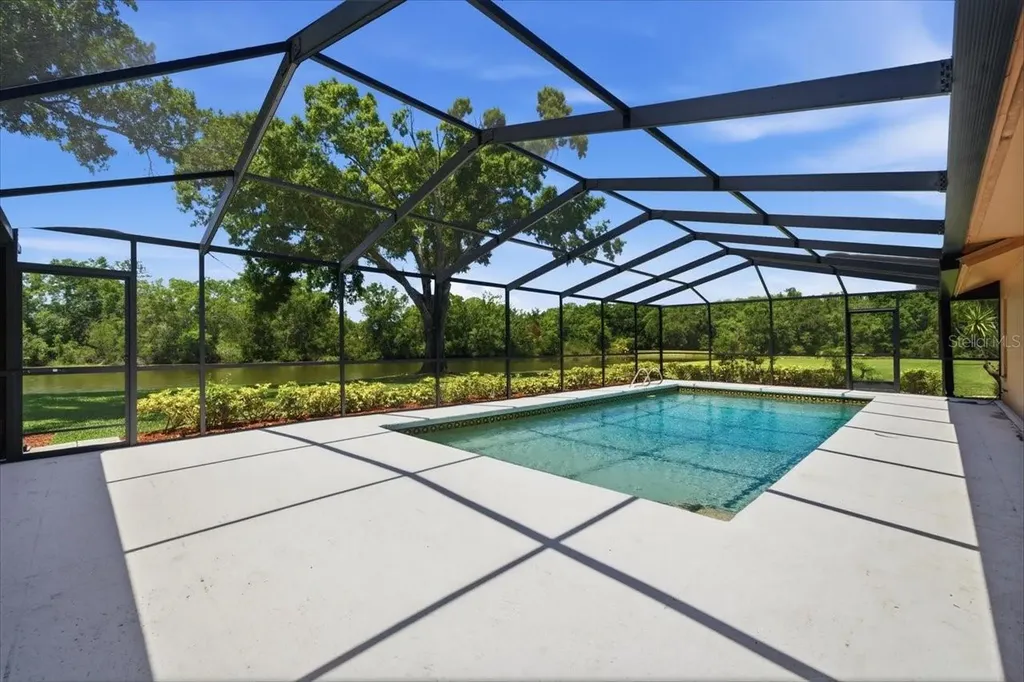 4326 Middle Lake Drive Tampa FL 33624