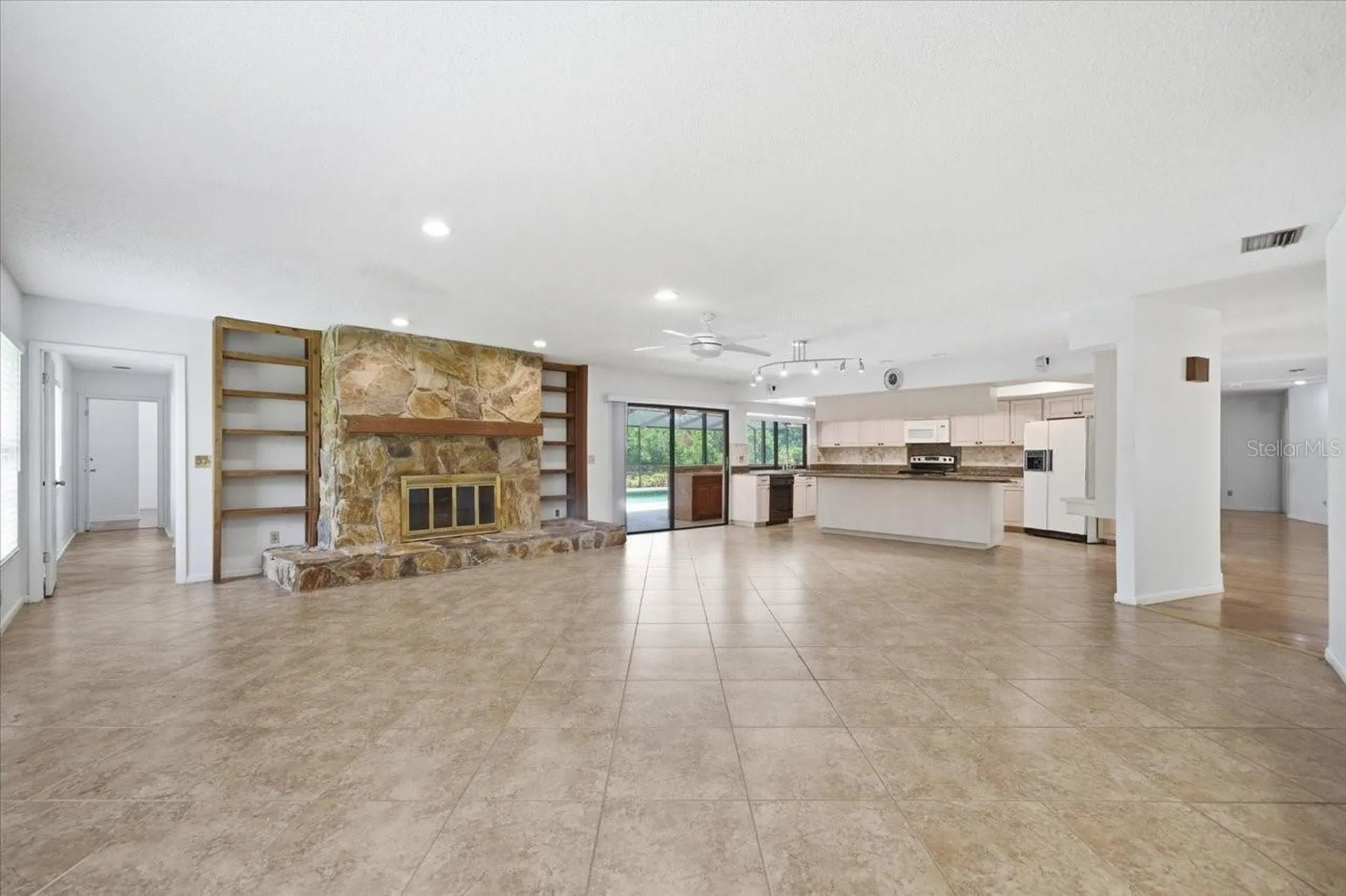 4326 Middle Lake Drive Tampa FL 33624