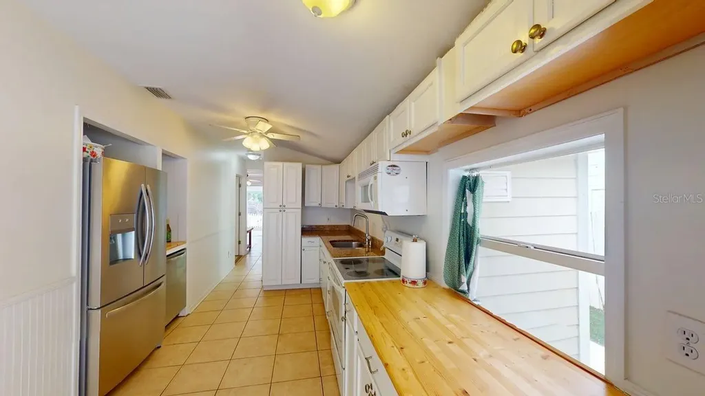 2912 Hawthorne Street Sarasota FL 34239