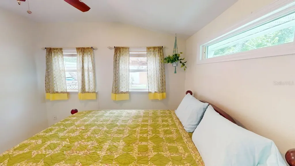 2912 Hawthorne Street Sarasota FL 34239