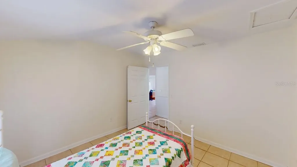 2912 Hawthorne Street Sarasota FL 34239