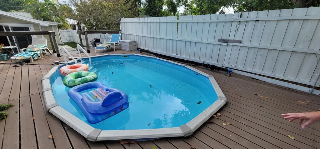 2912 Hawthorne Street Sarasota FL 34239