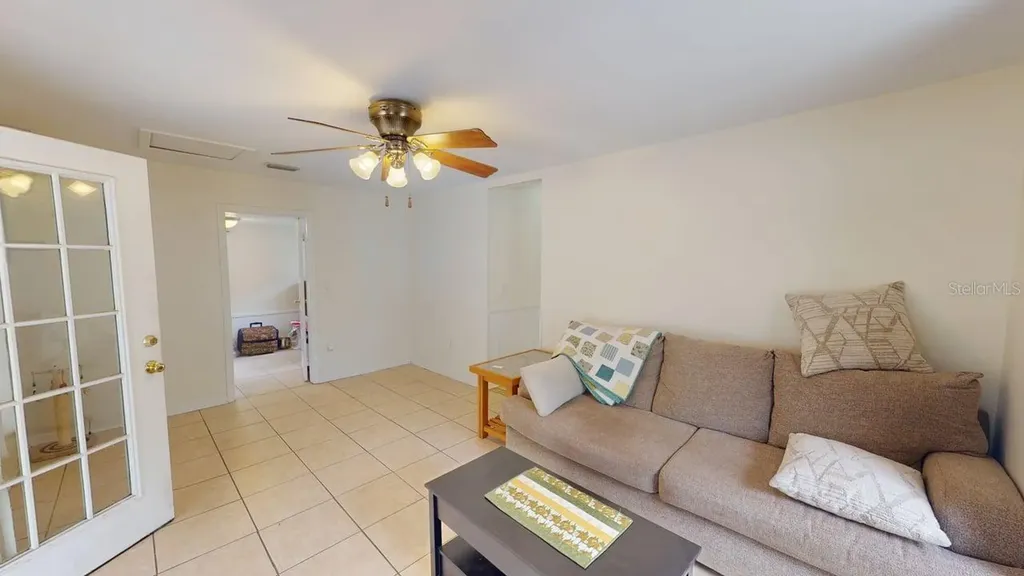 2912 Hawthorne Street Sarasota FL 34239