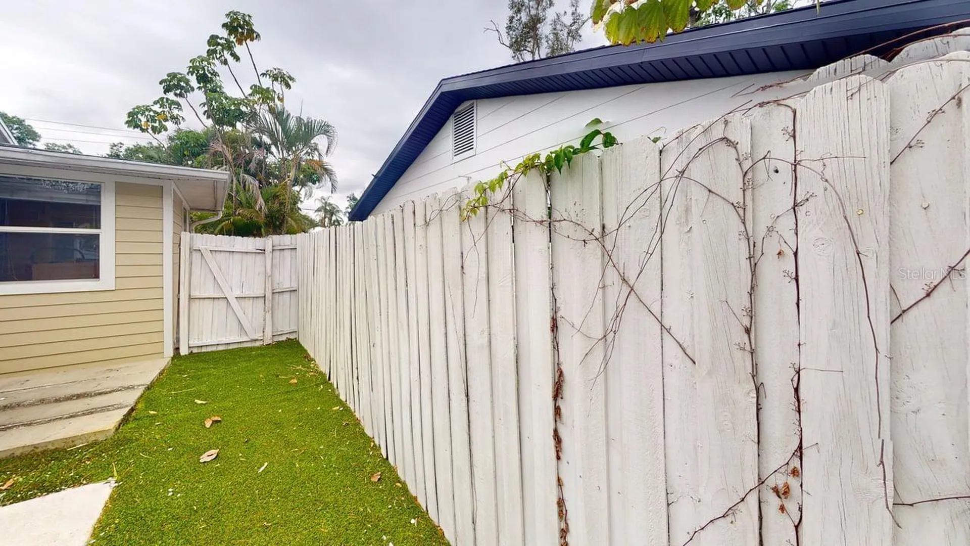 2912 Hawthorne Street Sarasota FL 34239
