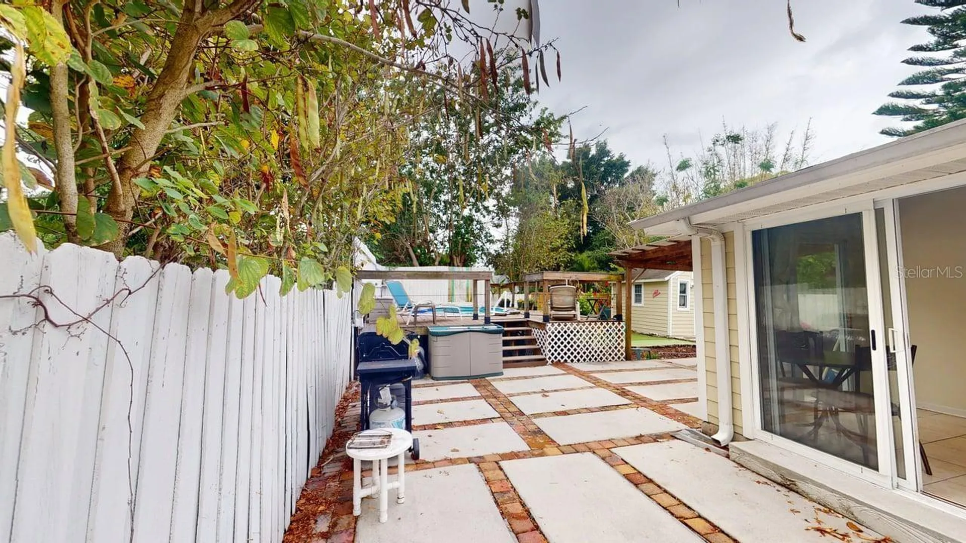 2912 Hawthorne Street Sarasota FL 34239