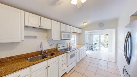 2912 Hawthorne Street Sarasota FL 34239