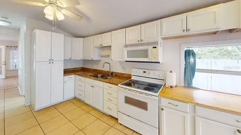 2912 Hawthorne Street Sarasota FL 34239