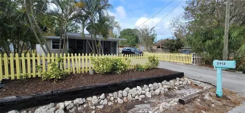 2912 Hawthorne Street Sarasota FL 34239
