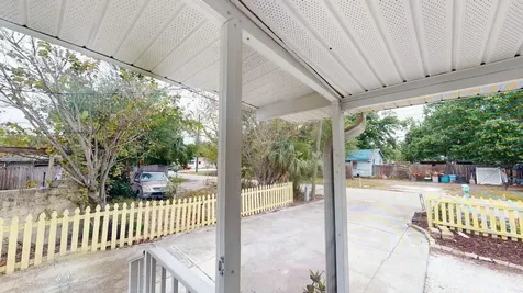 2912 Hawthorne Street Sarasota FL 34239