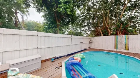 2912 Hawthorne Street Sarasota FL 34239