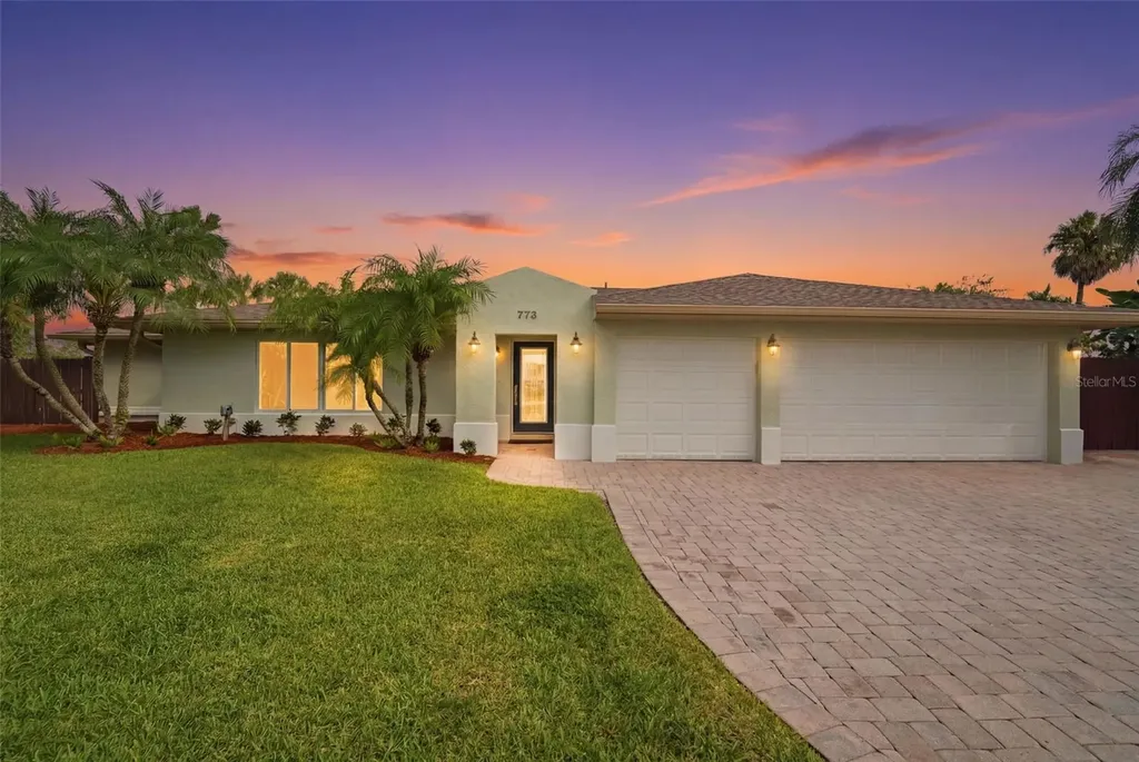 773 Kingston Court Apollo Beach FL 33572