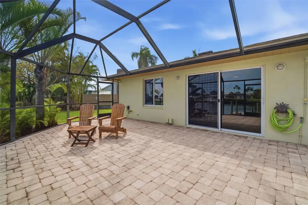 773 Kingston Court Apollo Beach FL 33572