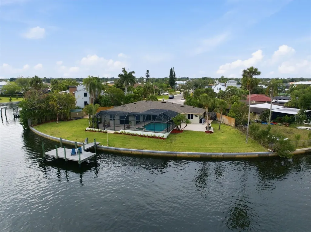 773 Kingston Court Apollo Beach FL 33572