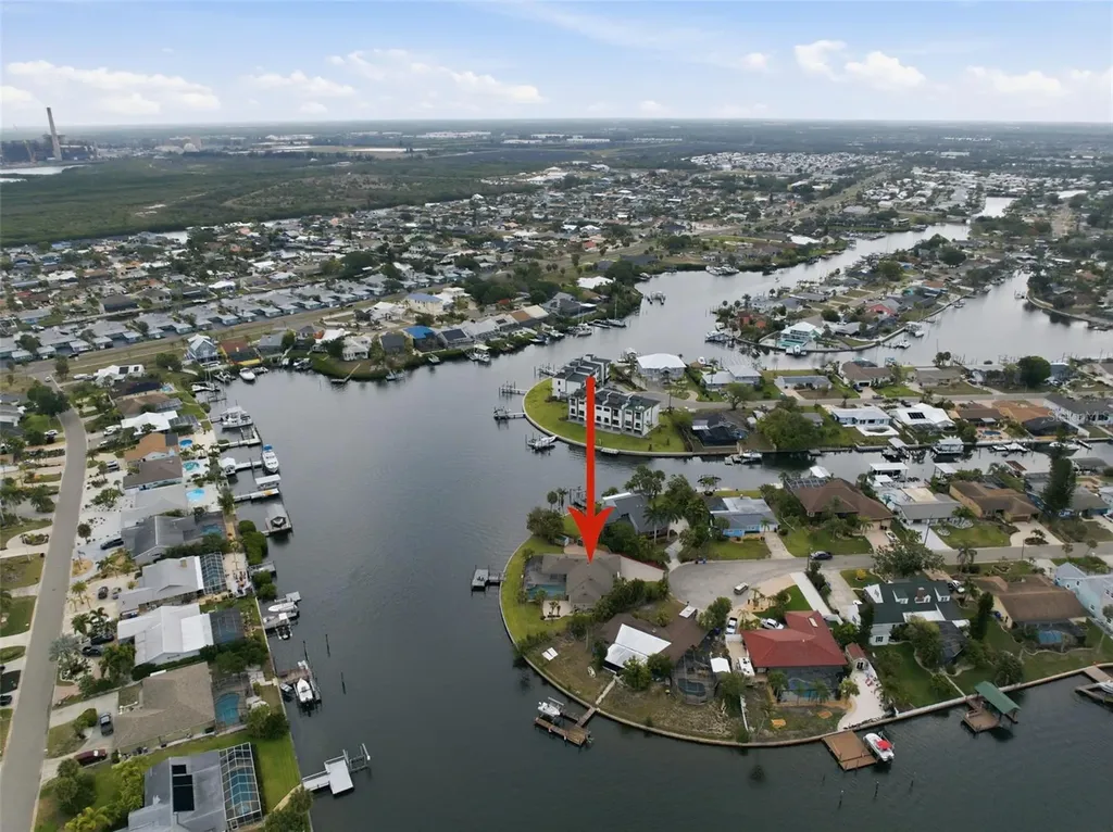 773 Kingston Court Apollo Beach FL 33572