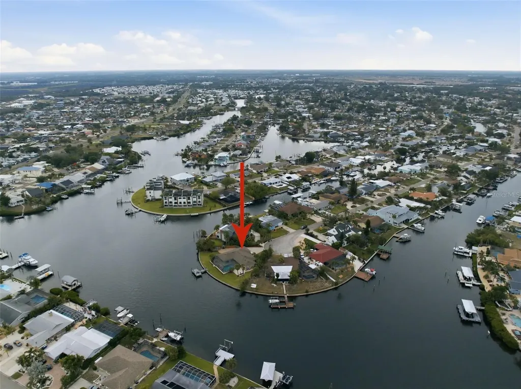 773 Kingston Court Apollo Beach FL 33572