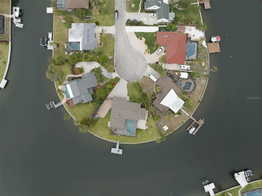 773 Kingston Court Apollo Beach FL 33572