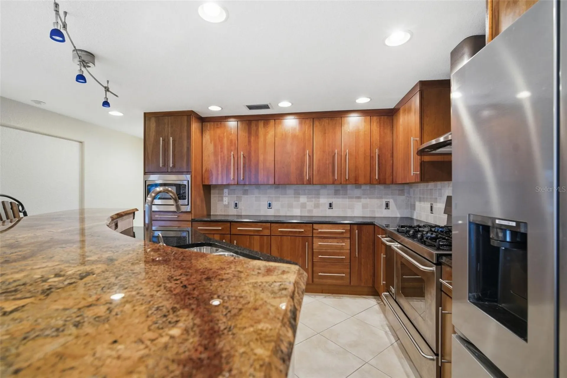 773 Kingston Court Apollo Beach FL 33572