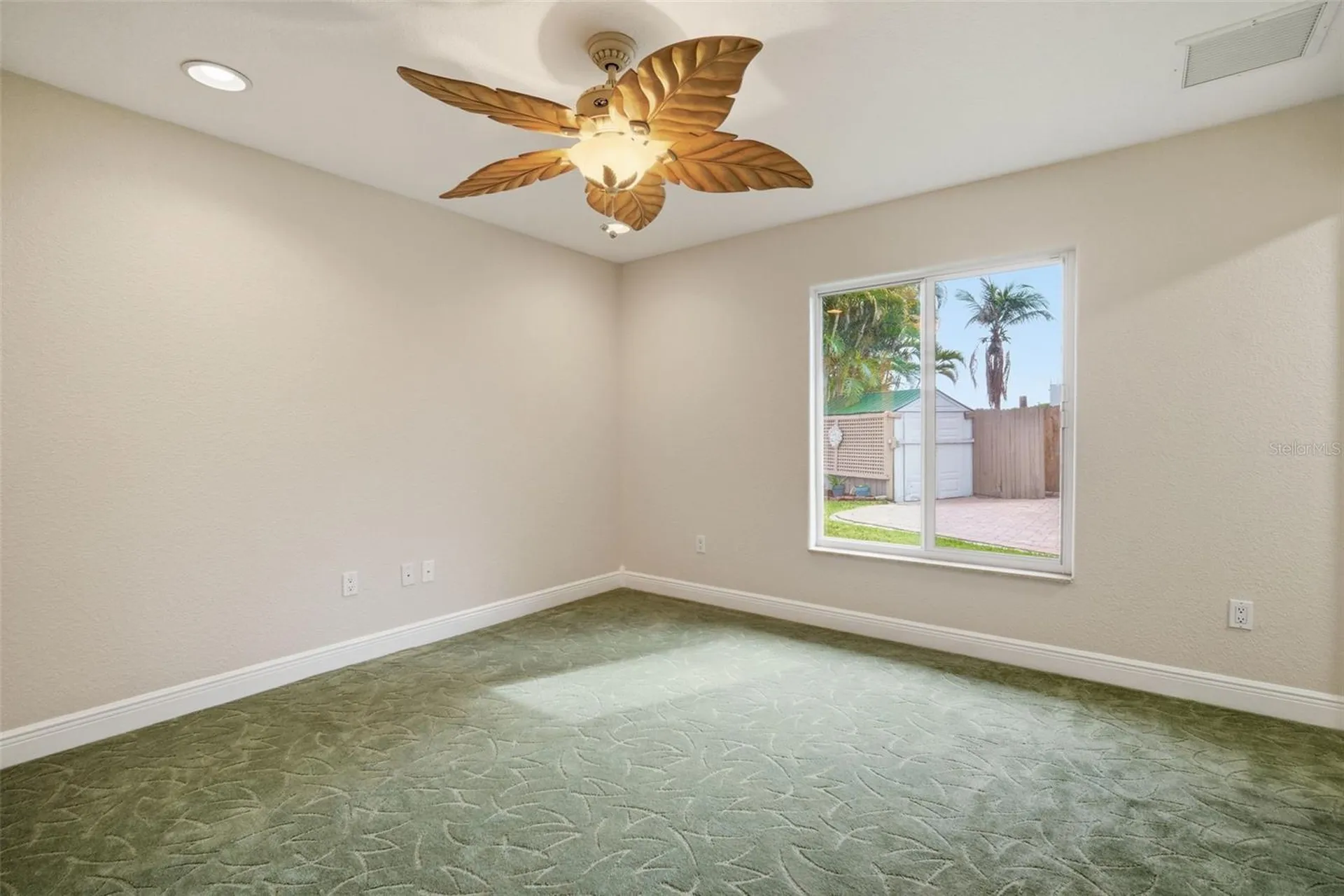 773 Kingston Court Apollo Beach FL 33572