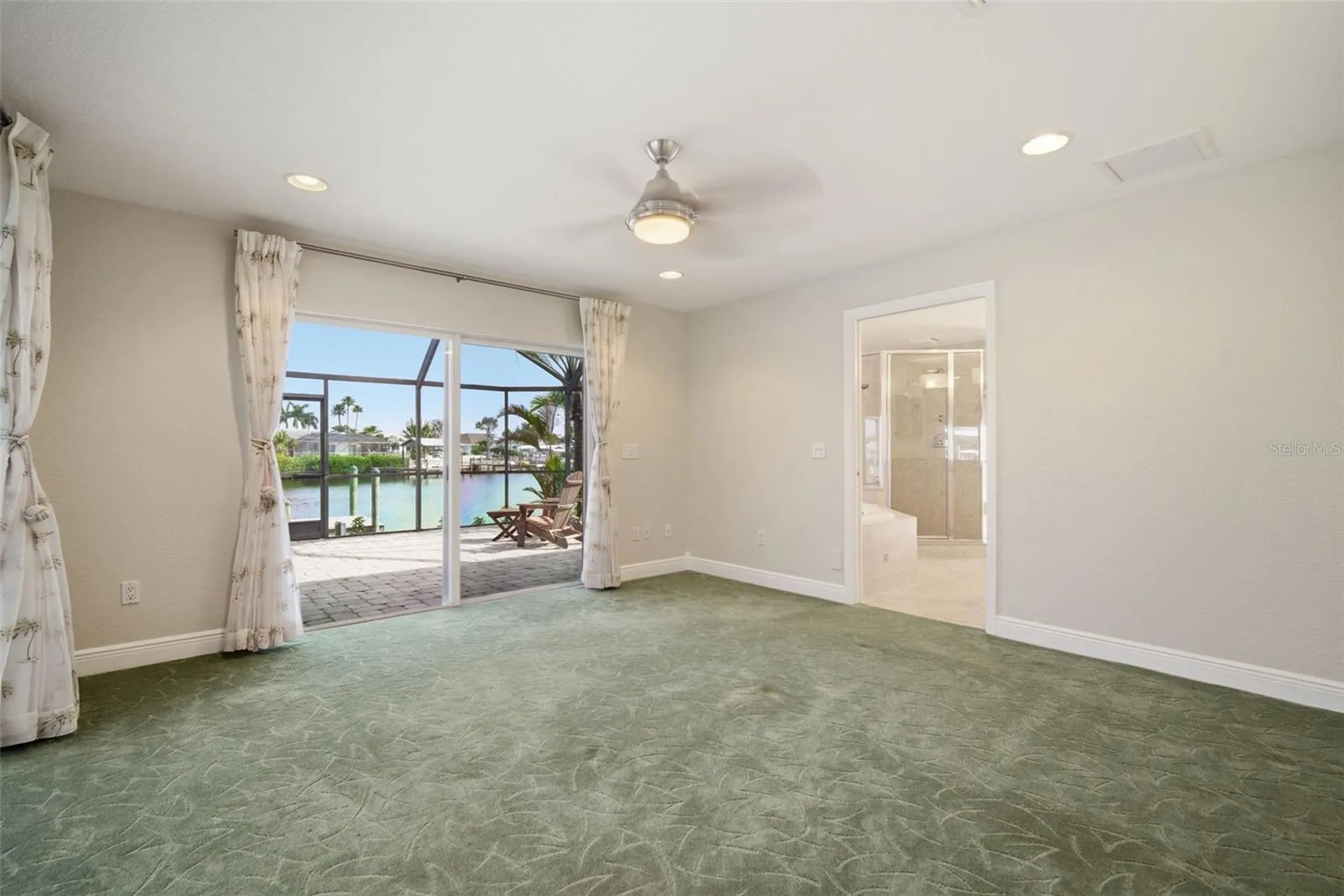 773 Kingston Court Apollo Beach FL 33572