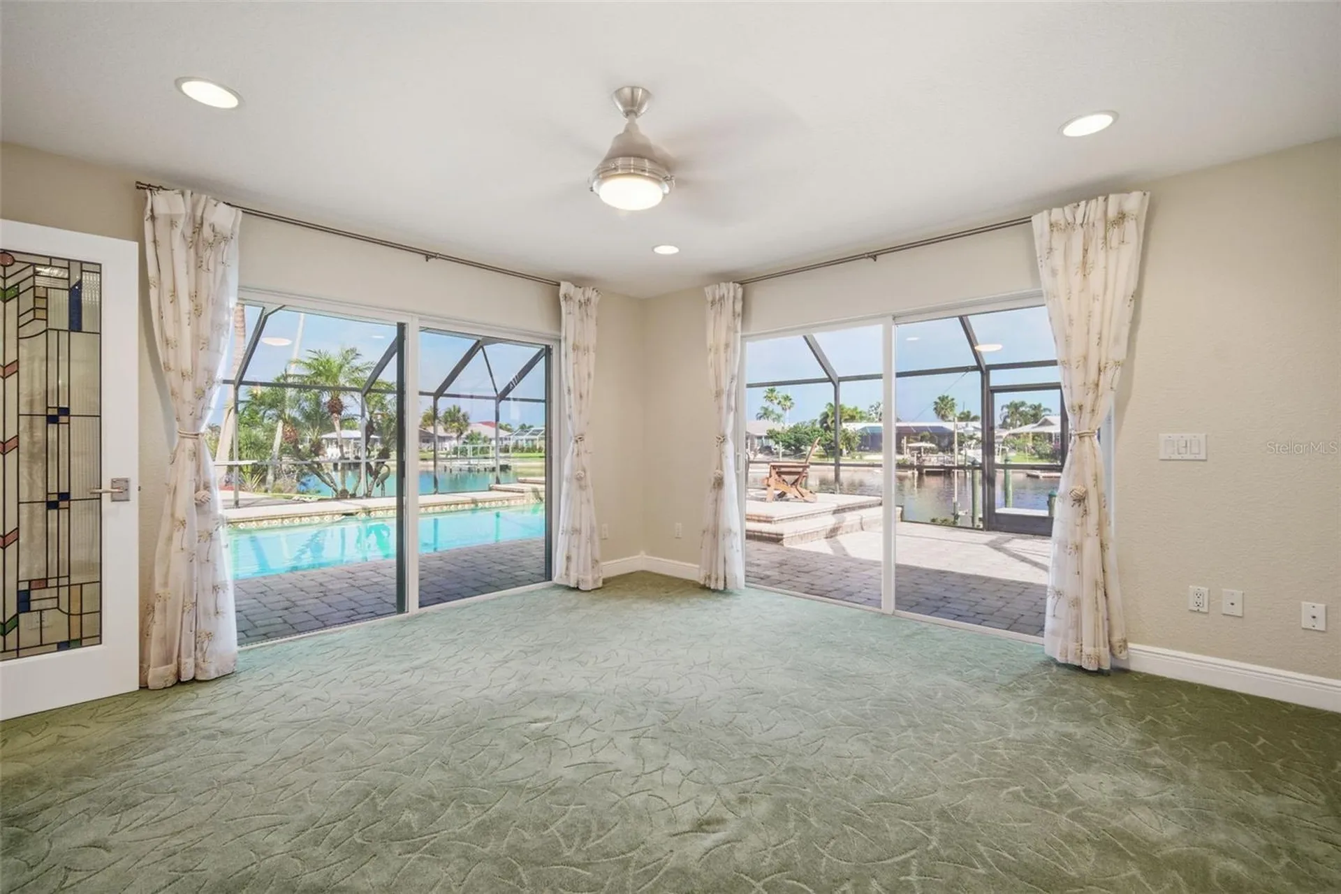 773 Kingston Court Apollo Beach FL 33572