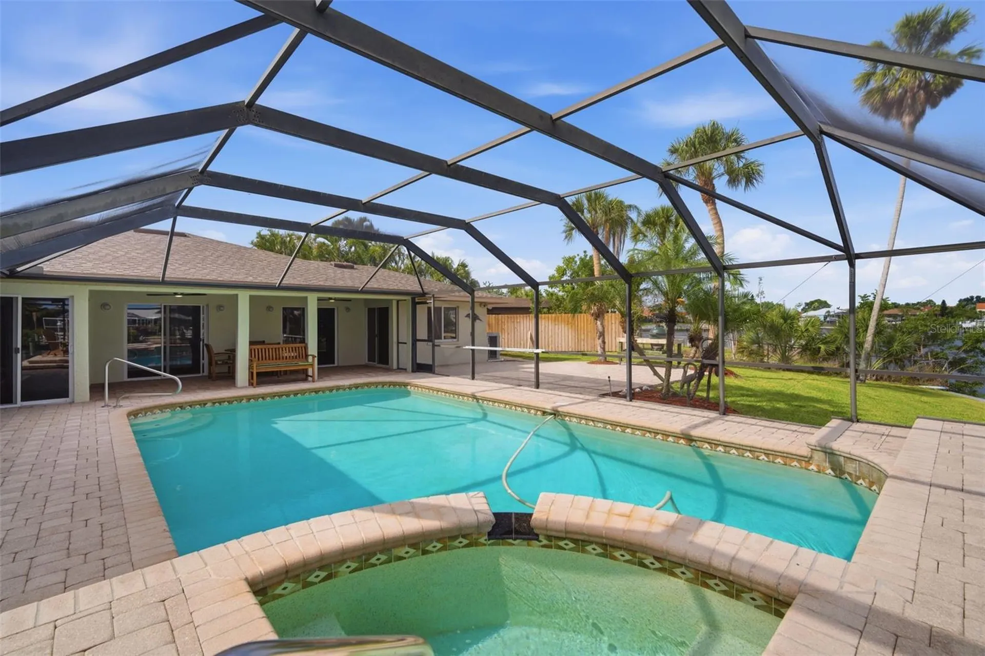 773 Kingston Court Apollo Beach FL 33572